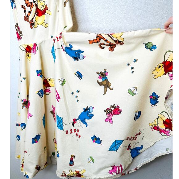 Vintage Cream Winnie The Poo Print Apron Dress Small - Picture 4 of 11